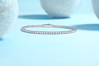 One of a Kind 19cm Moissanite Bracelet – Signature Spark Edition